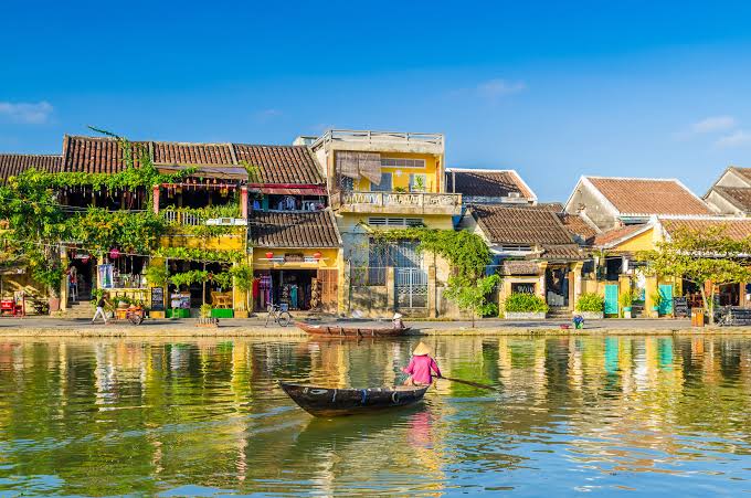 VIETNAM gallery image 1